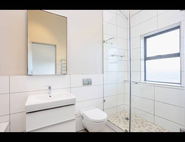 2 BEDROOM APARTMENT FOR SALE IN RONDEBOSCH